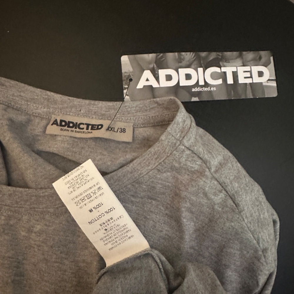 Addicted Sleeveless Pocket T Shirt XXL runs small New with tags 100% cotton - Picture 6 of 6